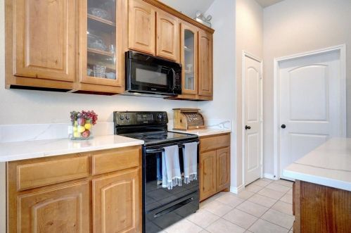 6321 Lake Side Dr, Fort Worth TX 76179 exterior