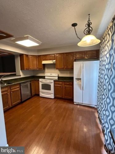 8562 Black Star Cir, Columbia MD  21045-2649 exterior