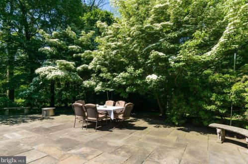 33 Brearly Rd, Princeton NJ  08540-6767 exterior