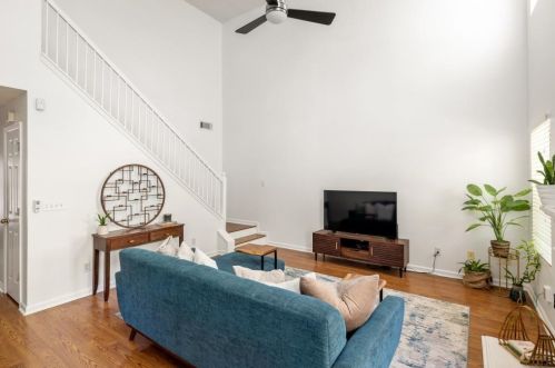 2298 Charleston Pointe, Atlanta GA  30316-3025 exterior