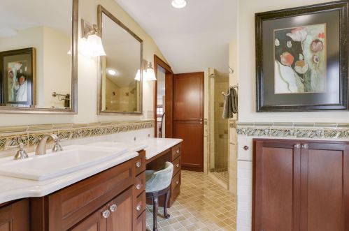 5251 Bald Eagle Blvd, Saint Paul MN  55110-6532 exterior