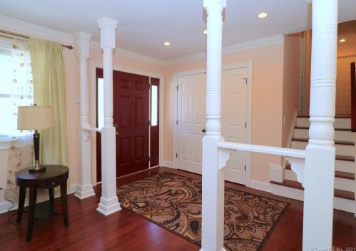 29 Styles Ln, Norwalk, CT 06850-1817