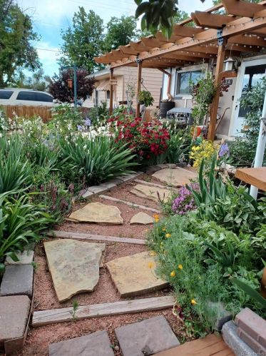 614 1st Ave, Denver CO  80203-4202 exterior