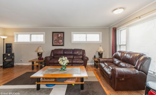 479 Poplar Ave, Elmhurst, IL 60126-4013