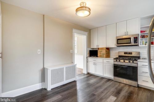 8401 Cedar St, Silver Spring MD 20910-4324 exterior