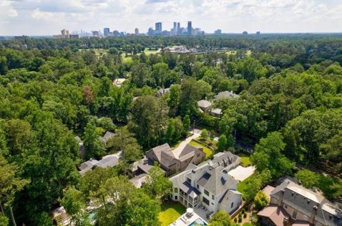 2799 Mabry Rd, Atlanta GA  30319-2828 exterior