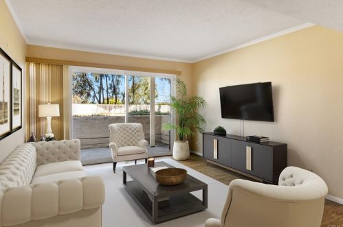 681 Diamond Way, Vista, CA 92083-4449