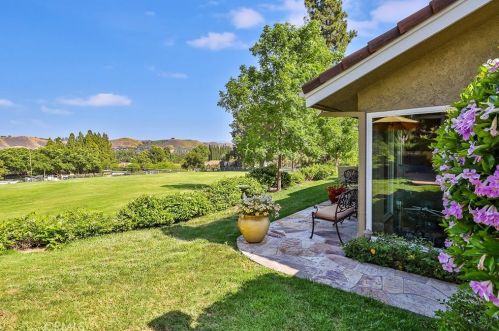 184 Conifer Cir, Calabasas, CA 91377-1009