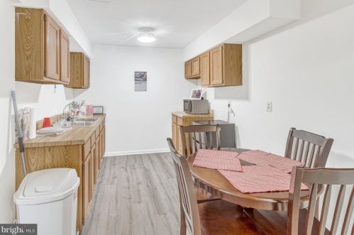 12125 Darnley Rd, Woodbridge VA  22192-6615 exterior