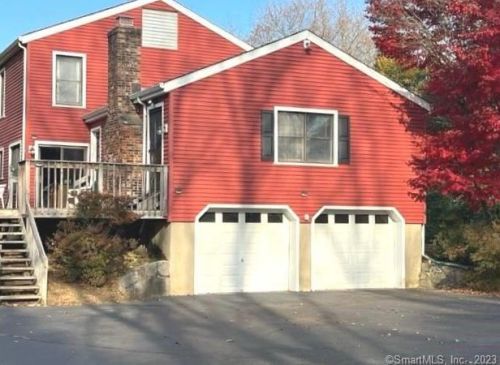 51 Chestnut Hill Rd, Norwalk CT  06851-2515 exterior