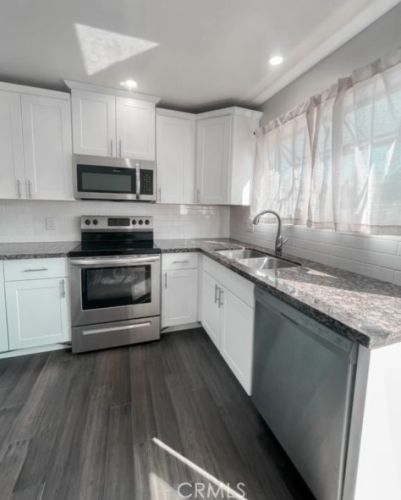 327 Streamwood, Irvine CA  92620-1945 exterior