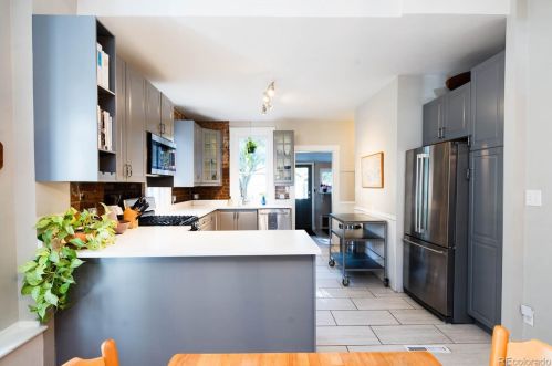 865 Logan St, Denver CO 80203-1290 exterior