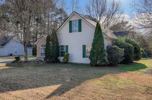 5040 Victoria Park Dr, Loganville, GA 30052-3042