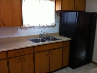 547 Bronx Dr, Toledo OH  43609-1756 exterior