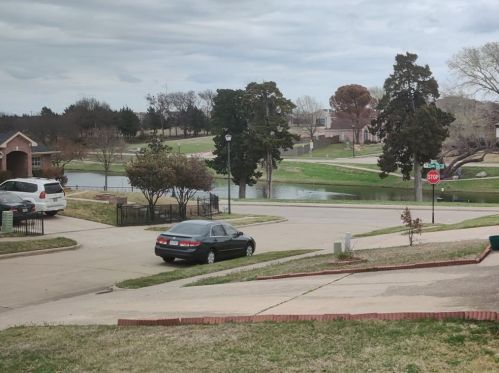 1084 Magnolia Ln, Cedar Hill, TX 75104-6200