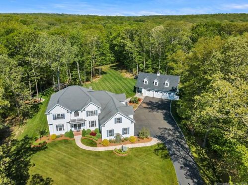 22 Surrey Ridge Rd, Deep River, CT 06419-2344