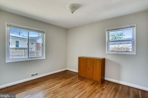 11904 Lafayette Dr, Silver Spring MD 20902-2213 exterior