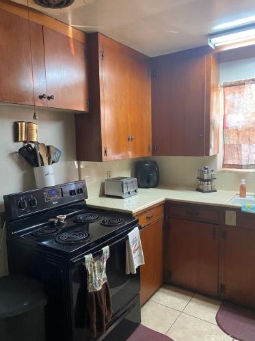 1308 Monterey Ave, Sharon, CA 93610-2227
