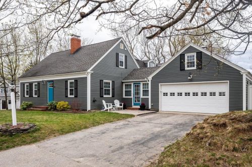 154 Henry Law Ave, Dover, NH 03820-3818