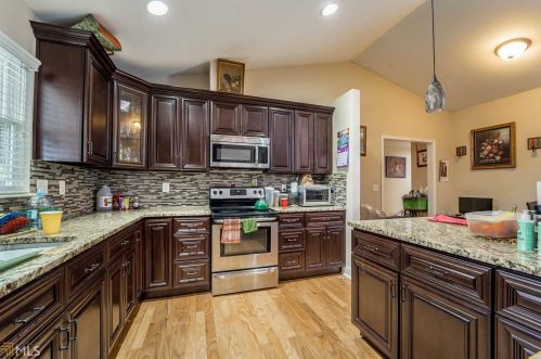 1587 Eastland Rd, Atlanta GA  30316-3410 exterior