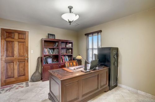 1048 Parkview Dr, Fort Collins CO  80525-2873 exterior
