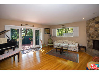 3290 Hillock Dr, Los Angeles, CA 90068-1428