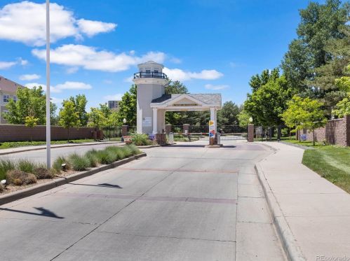 1011 Valentia St, Denver CO  80247-6812 exterior