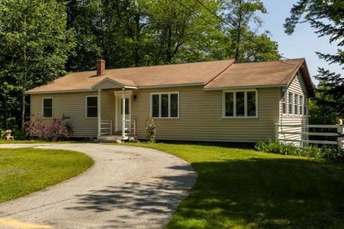 135 Corn Hill Rd, Concord, NH 03303-2315