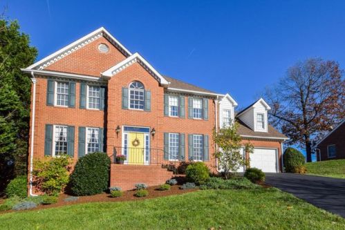 5057 Williamsburg Ct, Roanoke, VA 24018-4198