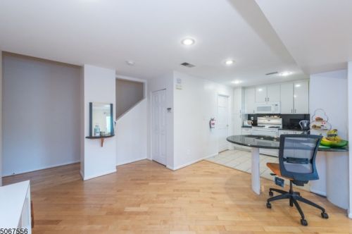 259 Vista Dr, Cedar Knolls, NJ 07927-2033