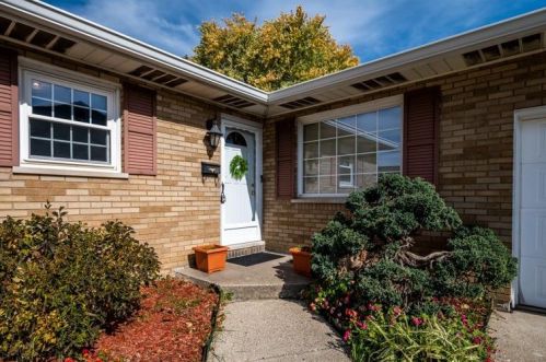 312 Bob Dr, Cincinnati, OH 45238-5802