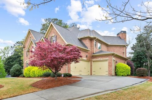 5850 Garber Dr, Atlanta GA  30328-5151 exterior