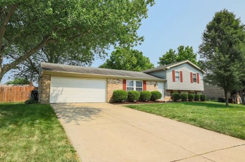 120 Sesame St, Springboro, OH 45066-1073