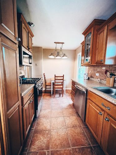 2933 98th St, Hammond IN  46322-3349 exterior