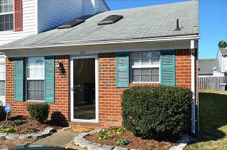 415 Hollomon Dr, Hampton, VA 23666-4926