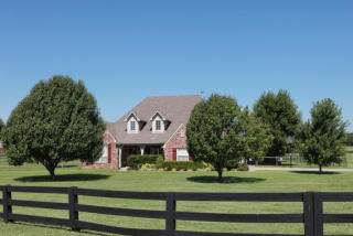1 Canterbury Cir, Ramona, OK 74061-2602