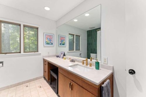 910 Barton Woods Rd, Atlanta GA  30307-1308 exterior