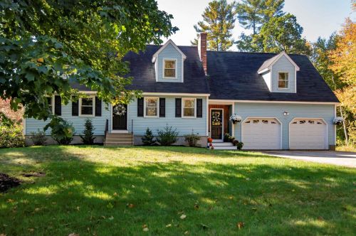 1 Merlin Pl, Londonderry, NH 03053-3949
