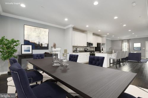 1605 Regent Manor Ct, Silver Spring MD 20904-2270 exterior