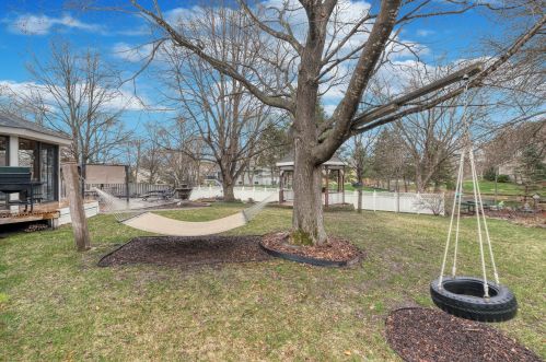 412 Bucher Ave, Saint Paul MN  55126-4661 exterior