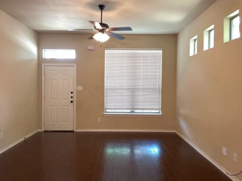 185 Creekside Villa Dr, Uhland TX  78640-6440 exterior