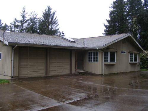 2151 Yaquina Bay Rd, Newport, OR 97365-9637