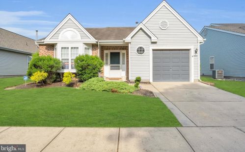 659 Cascade Dr, Mount Laurel, NJ 08054-4929