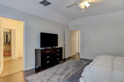 1336 Riley Dr, Carrollton TX 75007-1140 exterior