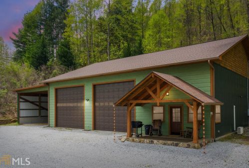 221 Frontier Rd, Tiger, GA 30576-1988
