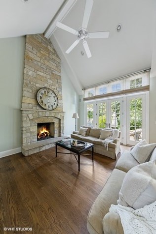 34 Gilbert Ave, Willowbrook IL  60514-1140 exterior