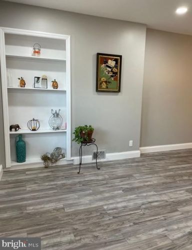 307 Hobart Ave, Trenton NJ  08629-1624 exterior