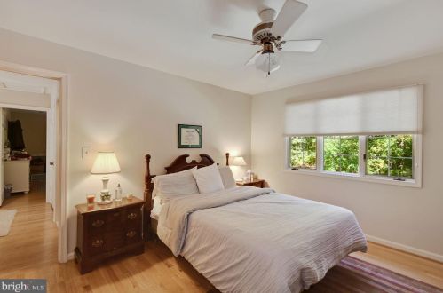 17501 New Hampshire Ave, Ashton MD  20861-9791 exterior