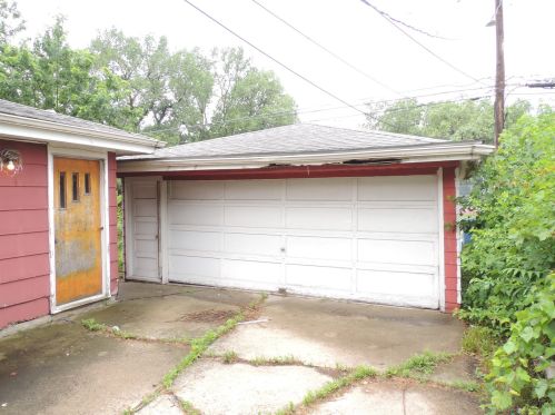 1550 Burnham Ave, Calumet City, IL 60409-6116