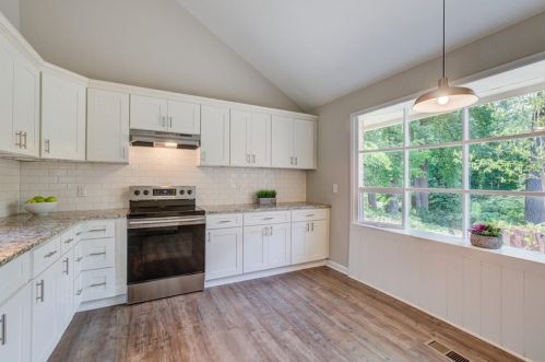 1112 Franklin Cir, Atlanta GA  30324-4606 exterior